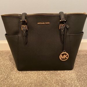 Michael Kors Jet Set Purse Black